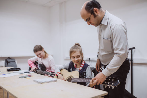 Студия гитарного мастерства в Новогиреево для детей, Мосарт